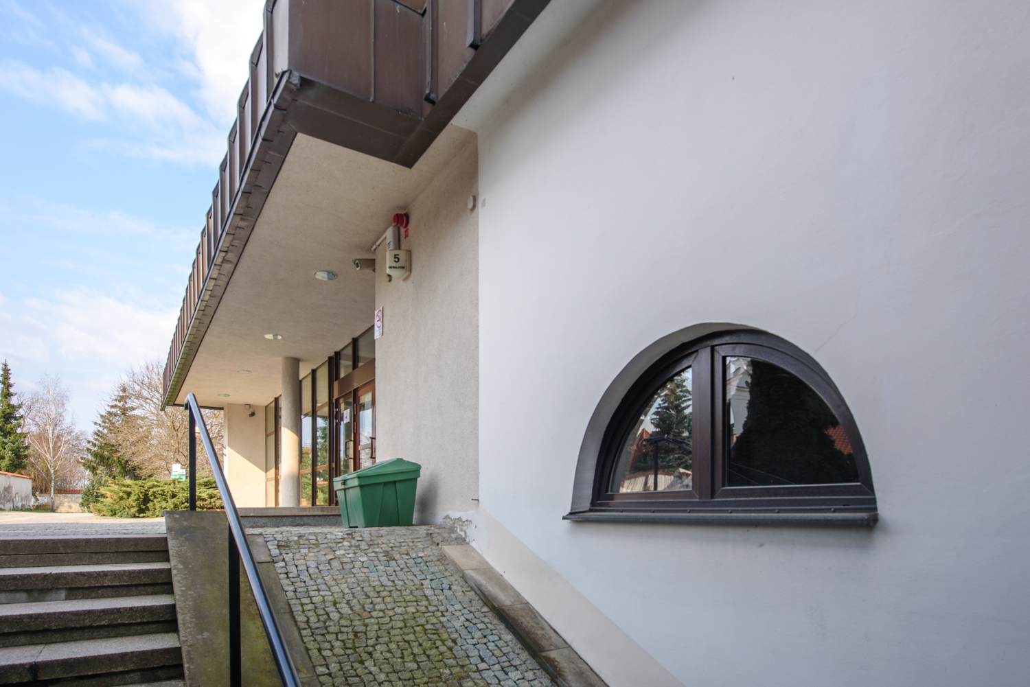 Zdjęcie architektury budynku Uniwersytet Kardynała Stefana Wyszyńskiego (dawniej Akademia Teologii Katolickiej) - rozbudowa